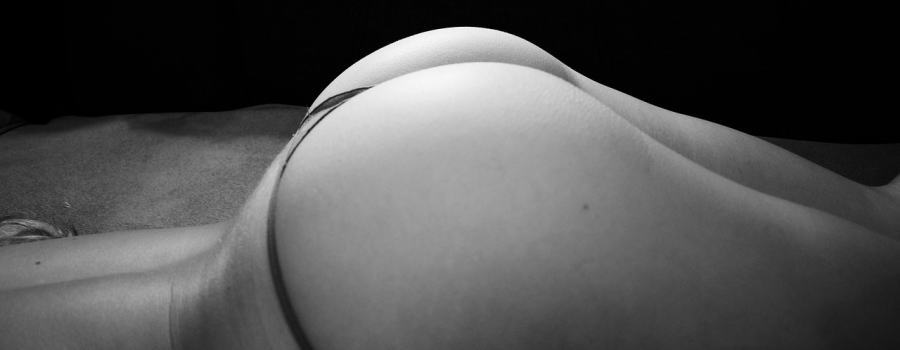 卑猥な人妻の性活